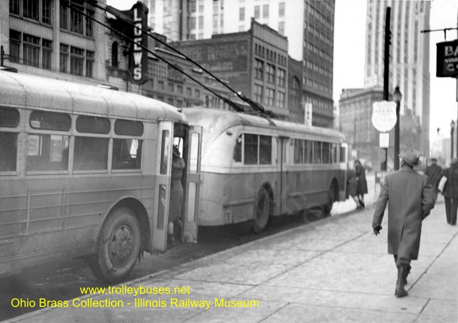 usa_m_akr_brill_03_twin_02_mainbowery_irm_ss_013.jpg