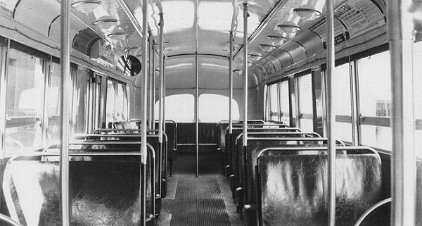 usa_m_akr_brill_interior.jpg