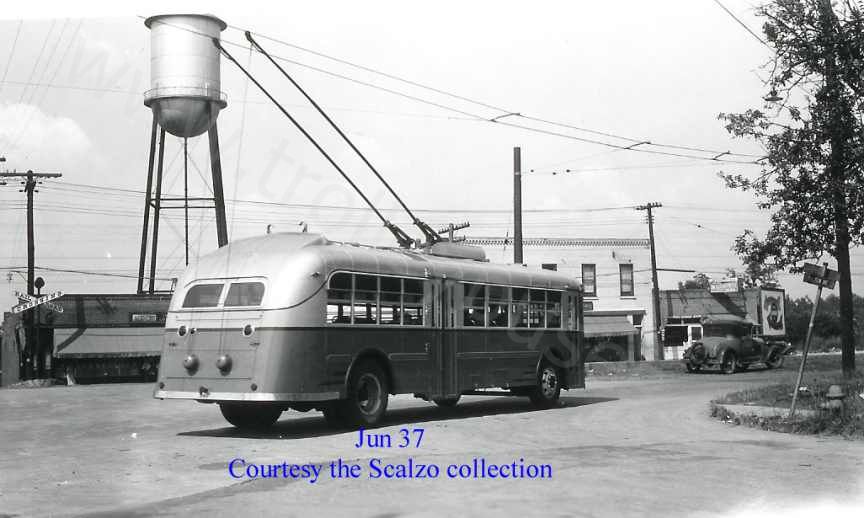 usa_m_atl_twin_03_rearview_193706_ss.jpg
