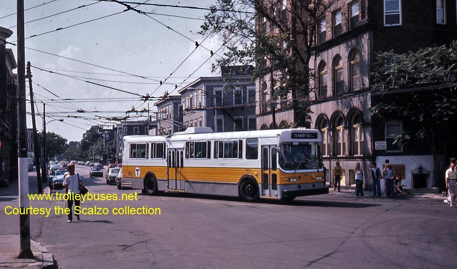 usa_m_bos_flyer_4011_harvardsquareentrance_197608_ss.jpg