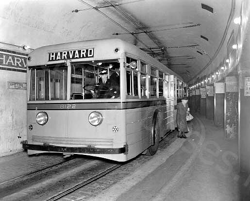 usa_m_bos_ps1_8122_01_harvsubway.jpg