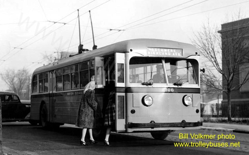 usa_m_bos_ps1_8186_highlandave_194203_bv.jpg