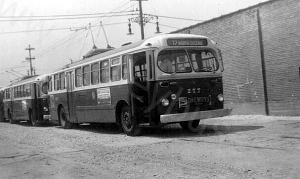 usa_m_chi_brill_9277_northavecarhouse.jpg