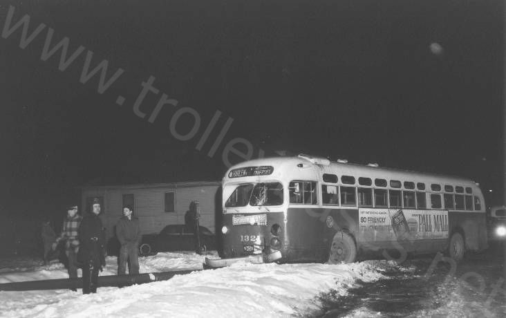 usa_m_chi_dsl_gm_1321_accident5_1959_kenjrobertbrown.jpg