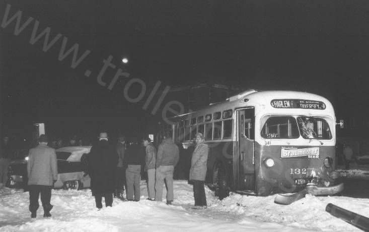usa_m_chi_dsl_gm_1321_accident6_1959_kenjrobertbrown.jpg