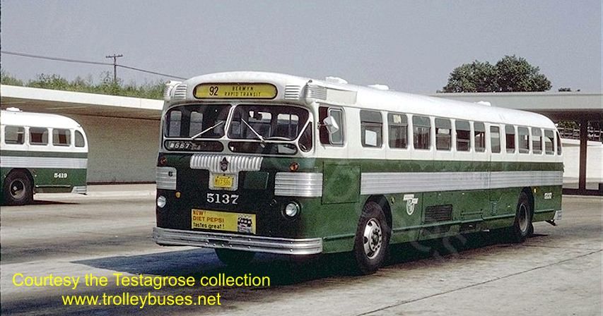 usa_m_chi_dsl_twin_5137_rt92jeffersonpk_19700821_jt.jpg