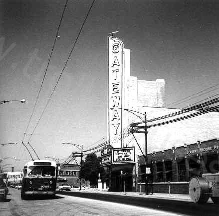 usa_m_chi_mh_18_rt81_gatewaytheatre_in6869_rh.jpg