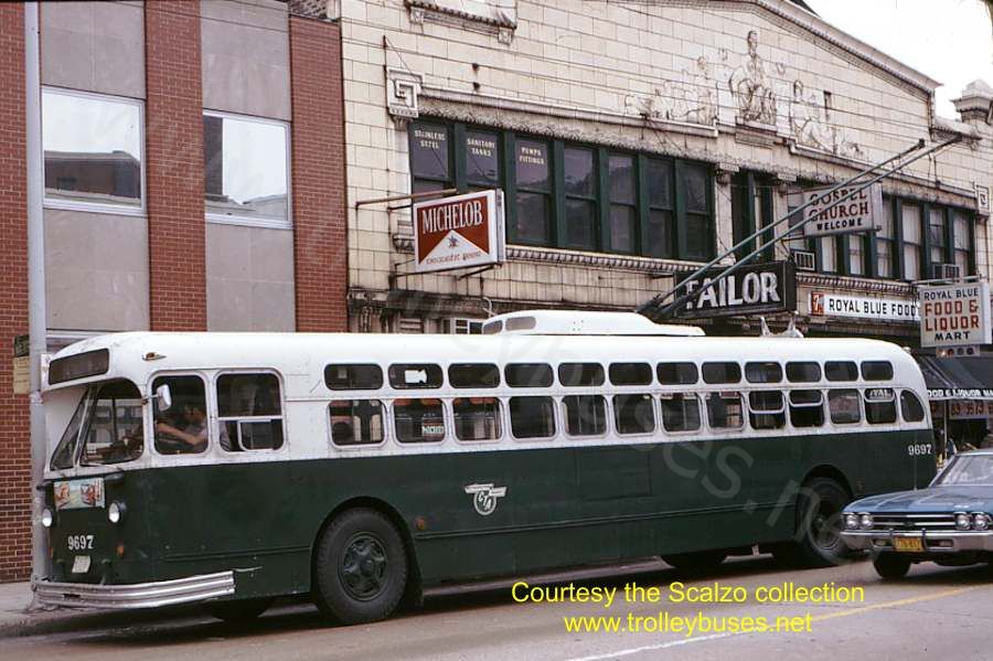 usa_m_chi_mh_9697_rt74fullertonnssubway_197210_ss.jpg