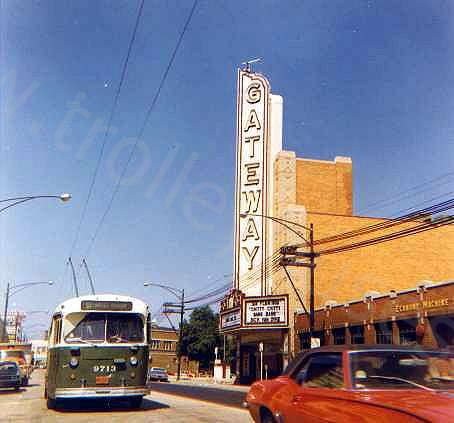 usa_m_chi_mh_9713_rt81lawrence_gatewaytheatre_in6869_rh.jpg
