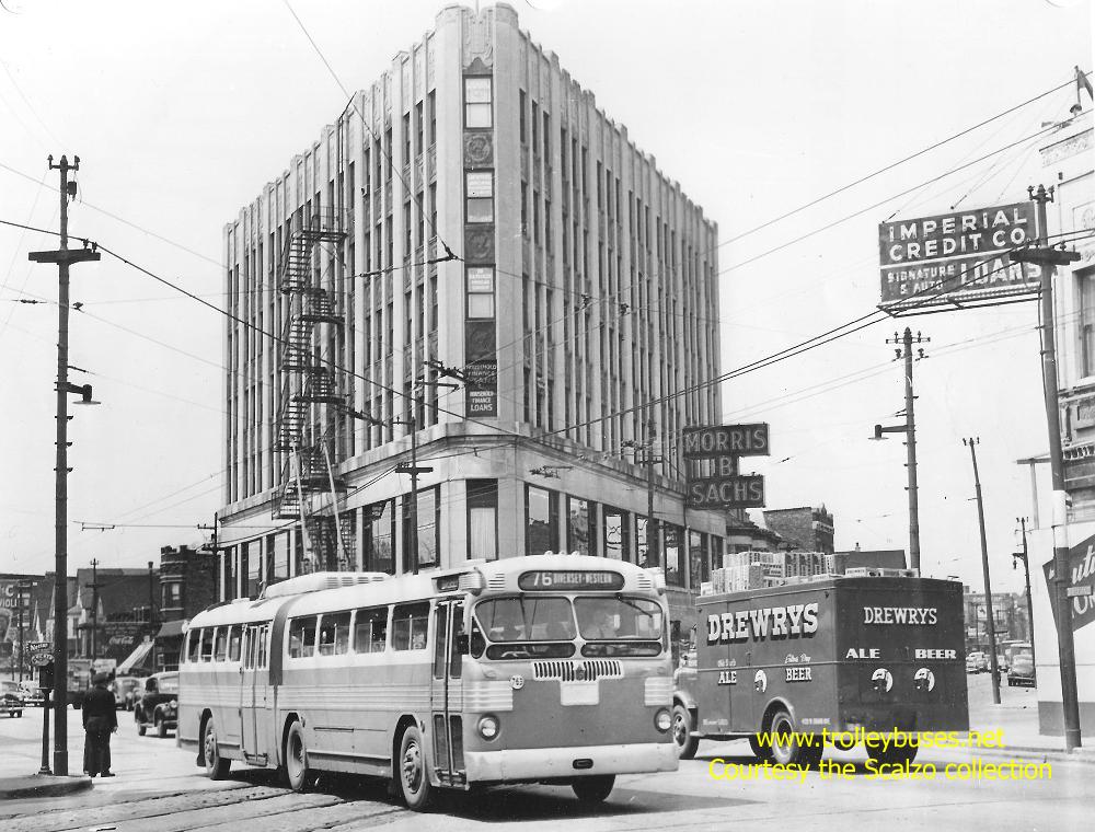 usa_m_chi_twin_9763_diverseymilwaukeeeb_ss.jpg
