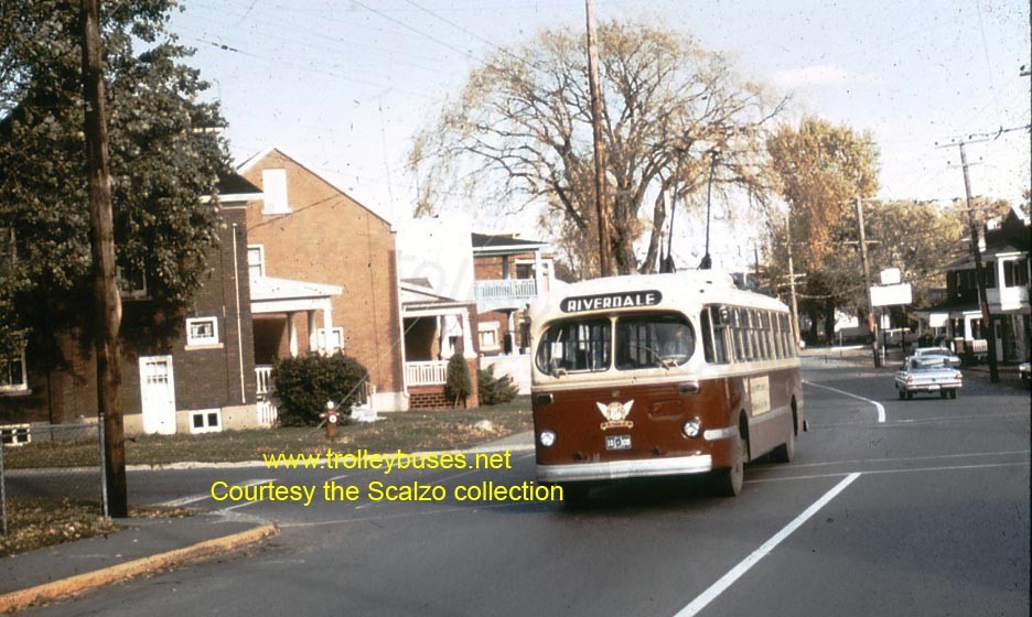 can_m_crn_brill_100_riverdale_196910_ss.jpg