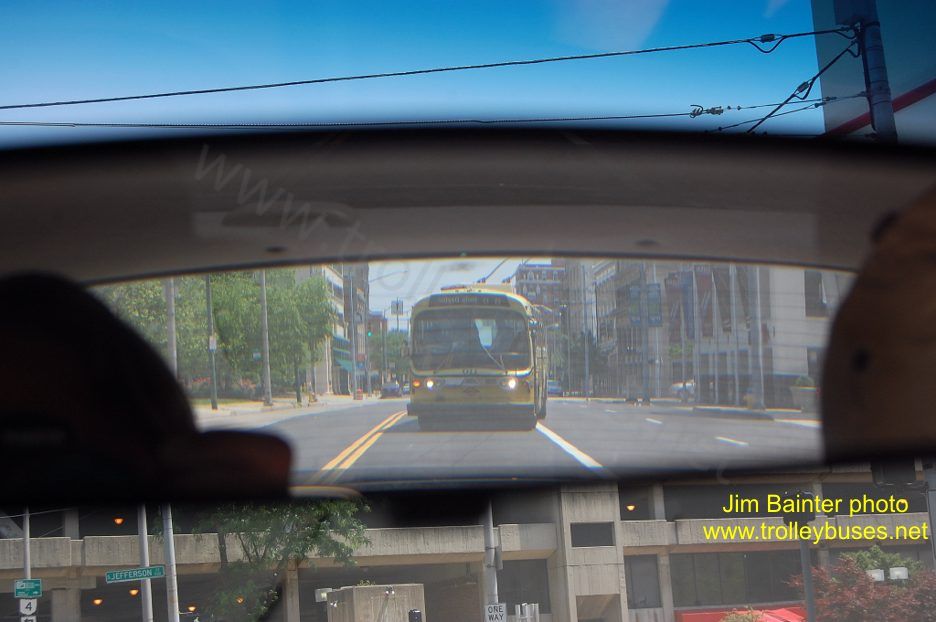 usa_m_day_bbc110fantrip_214_fifthinmirror_20100523_jbaint.jpg