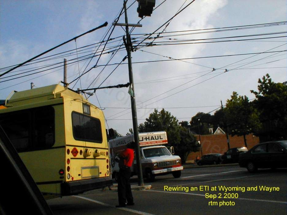 usa_m_day_eti_9850_rt7ebwyomingwaynerewiring_20000902_rtm.jpg