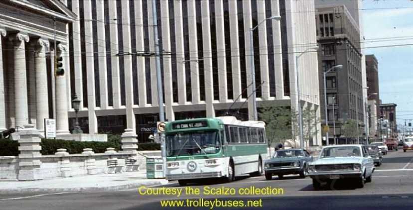 usa_m_day_flyer_923_mainthird_19770619_ss.jpg
