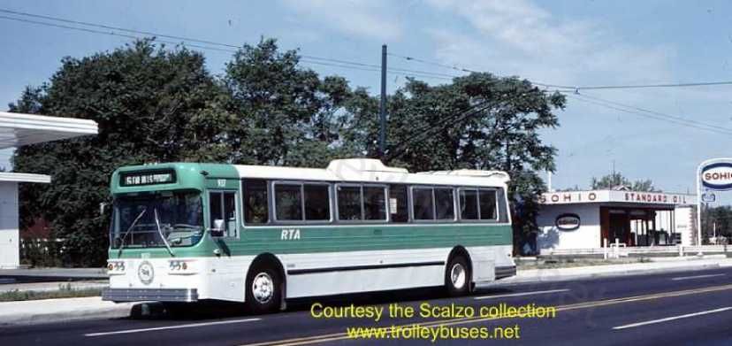 usa_m_day_flyer_937_salemhillcrest_19770619_ss.jpg