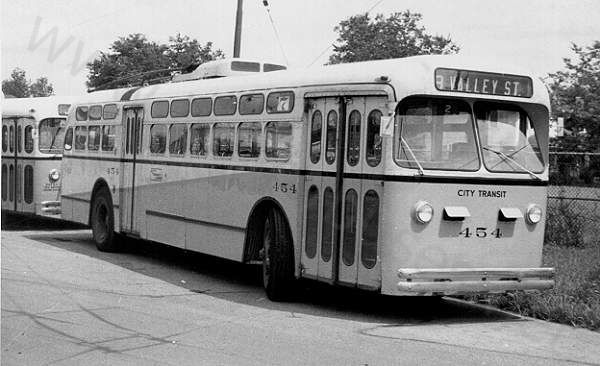 usa_m_day_mh_454_bolanderav_1960826_bv.jpg