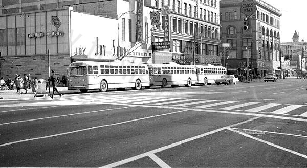 usa_m_day_mh_615_mainfourth_kj.jpg