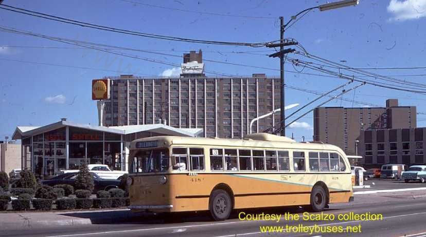 usa_m_day_ps_ct418_waynefifth_19711007_ss.jpg