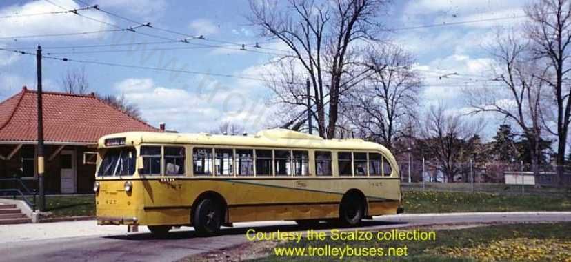 usa_m_day_ps_ct427_valoop_19710426_ss.jpg