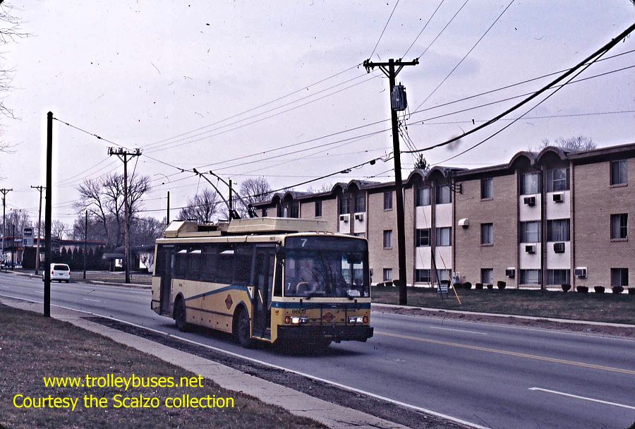 usa_m_day_skoda_9602_rt7mainmacysb_20010330_pess.jpg