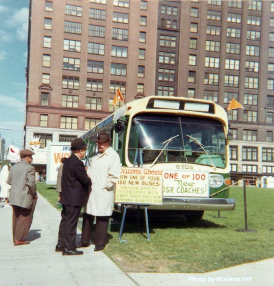 usa_m_dsrdot_gmcnewlook_2705_woodwardgratiot_19681005.jpg
