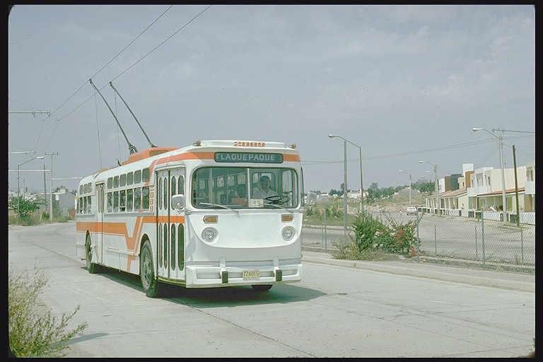 mex_m_gdl_mh_2089_circunvalacionagua_19770411_jt.jpg