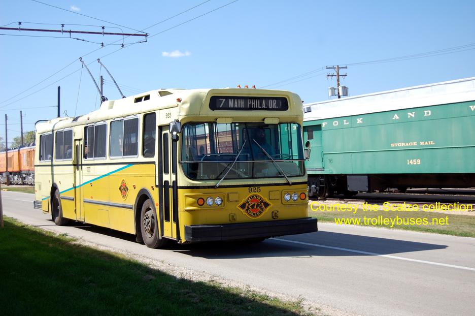 usa_m_irm_flyer_925_centralusedbookstore_20120915_ss.jpg