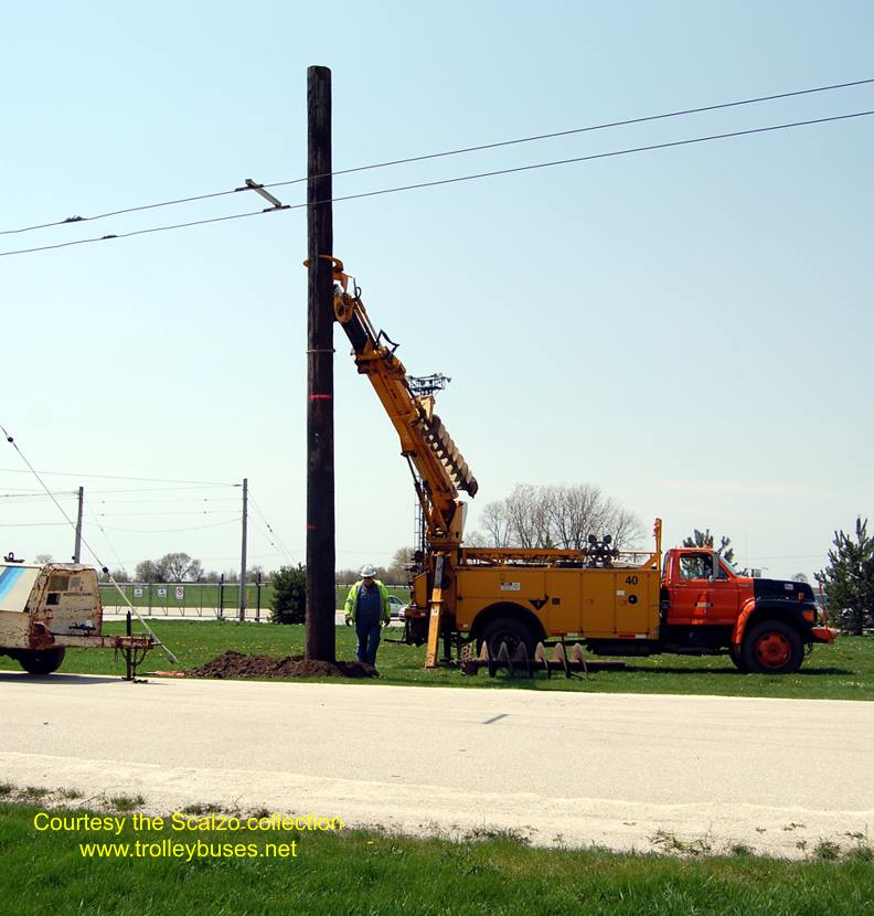 usa_m_irm_misc_poleplanting_20110430_ss_02.jpg