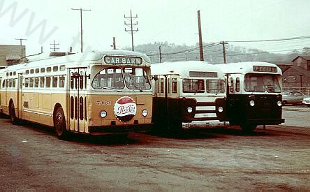 usa_m_jst_sl_703_moxhamgaragewithnew_195811_bv.jpg