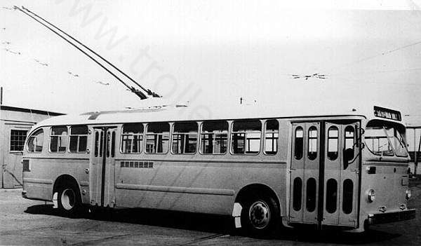 usa_m_lax_brill_9100_builderphoto_bv.jpg