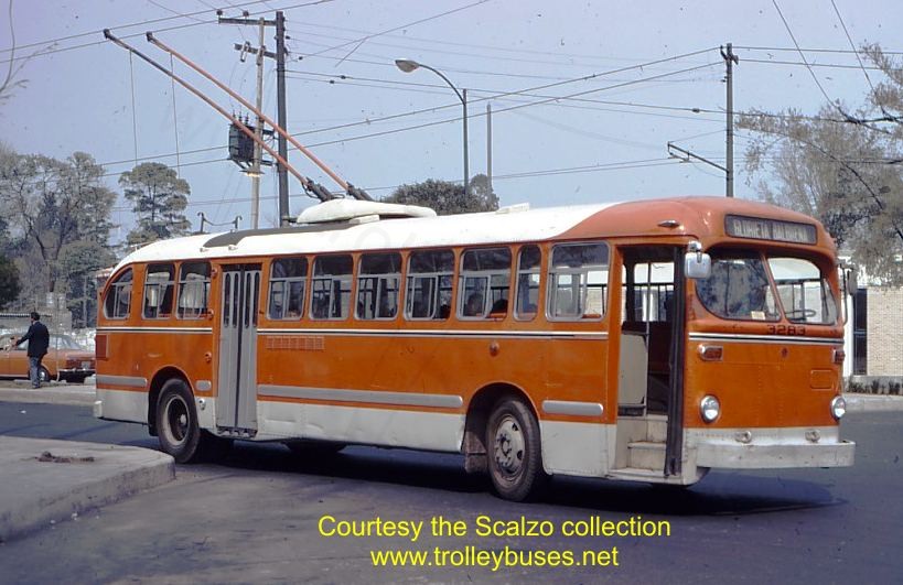 mex_m_mex_brill_3283_quevedouniversidad_19721125_ss.jpg