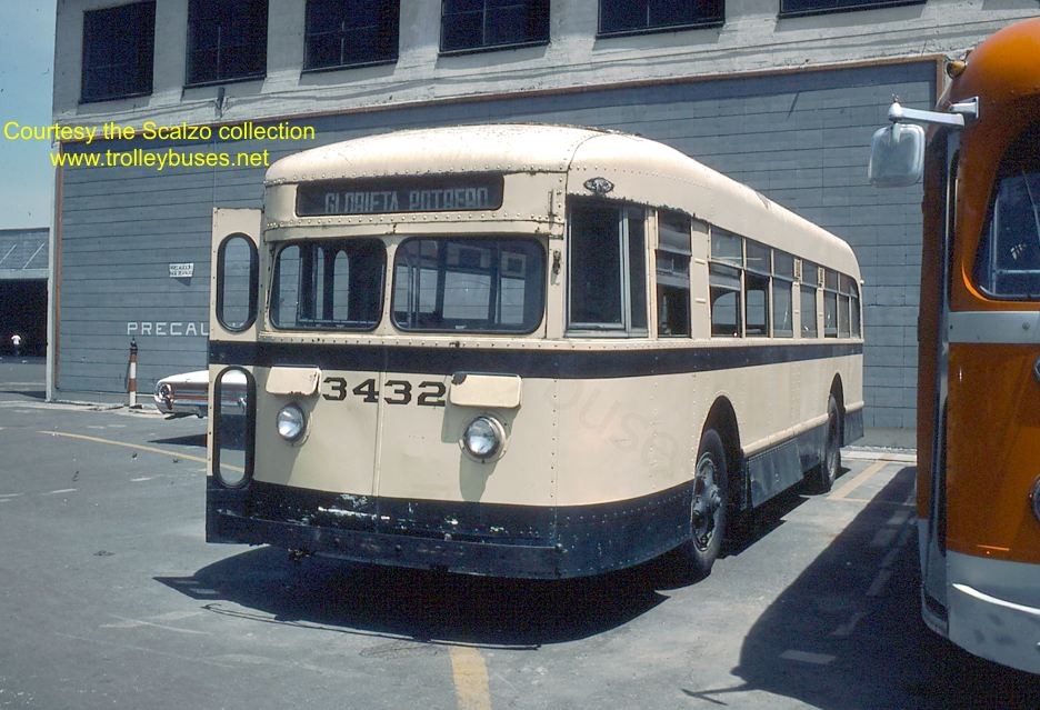 mex_m_mex_brill_3432_tetepilcoshops_197704_ss.jpg