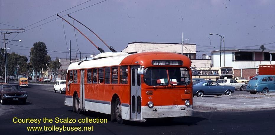 mex_m_mex_brill_3961_calle25puertoaereo_19721130_ss.jpg