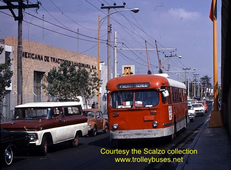 mex_m_mex_brill_3966_puertoaereozaragoza_19721130_ss.jpg