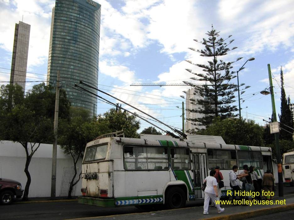 mex_m_mex_masa_4366_metrochapultepec_20120523_rhid_10.jpg