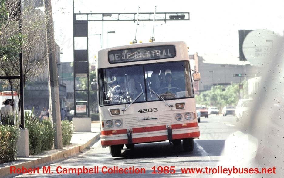 mex_m_mex_tosh_4203_ejecentralportales_198502_bobc.jpg
