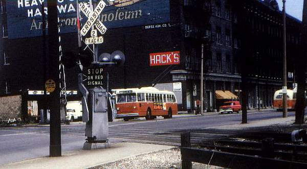 usa_m_mke_ps_015_hacks.jpg
