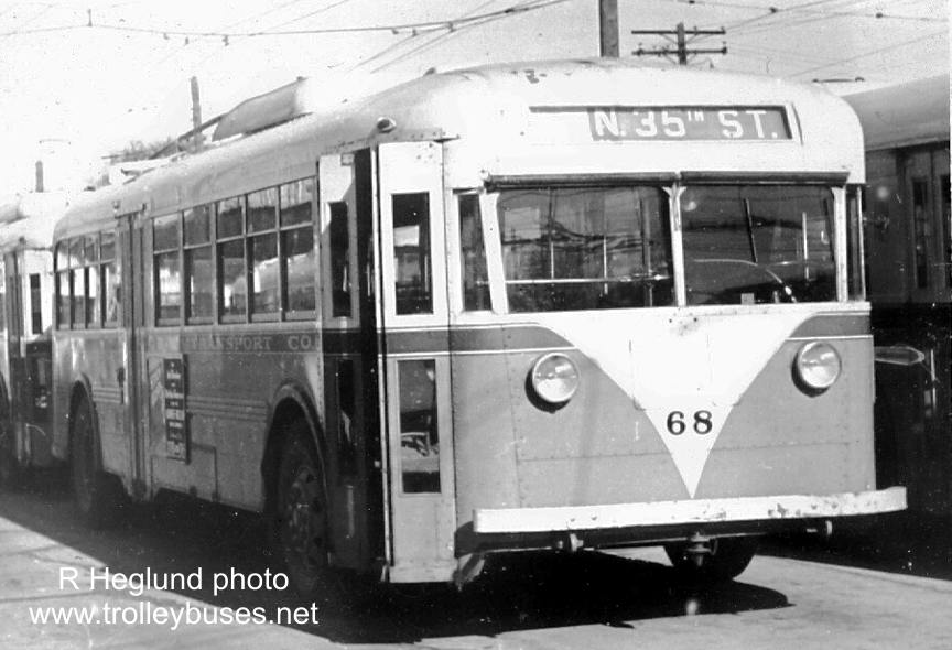 usa_m_mke_twin_68_fonddulacstation_1948_rheglund.jpg
