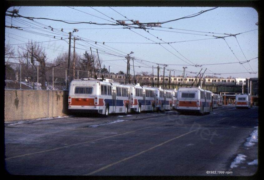 usa_m_phl_amg_inyard_198302_01_crofarad.jpg