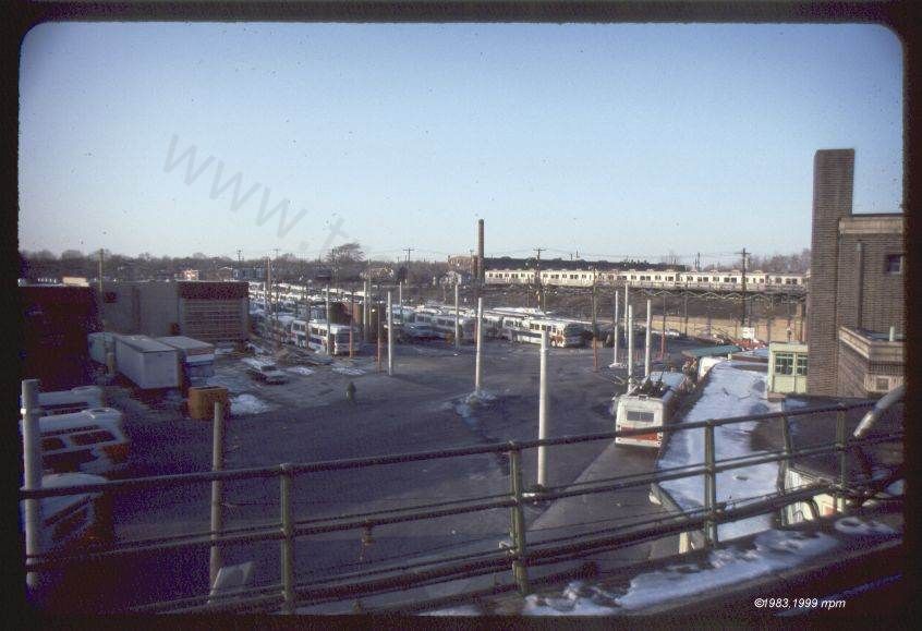 usa_m_phl_amg_inyard_198302_02_crofarad.jpg
