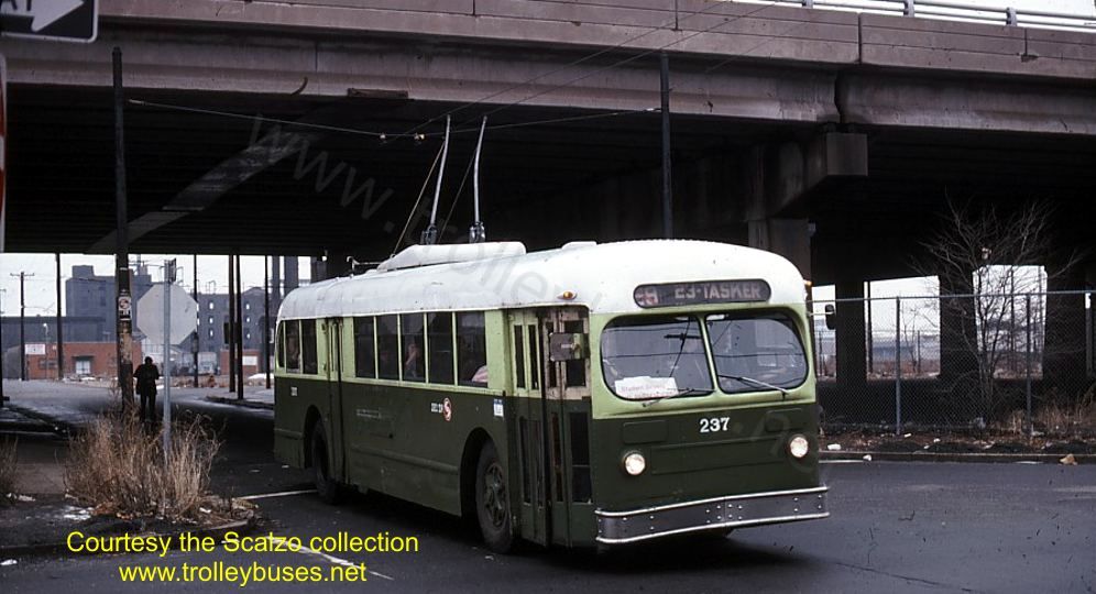 usa_m_phl_brill_237_frontsnyder_19790225_ss.jpg
