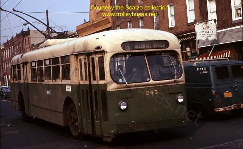 usa_m_phl_brill_245_snyder12th_19711015_ss.jpg