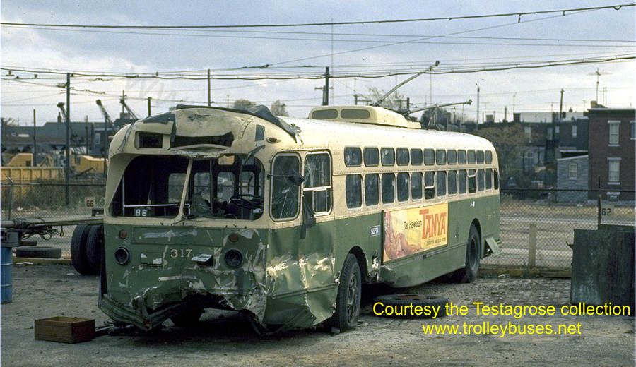 usa_m_phl_mh_317_courtlandcarhouse_19721105_jt.jpg