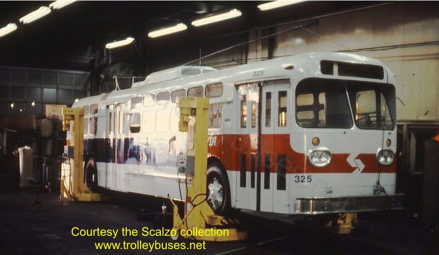 usa_m_phl_mh_325_frankforddepot_19790422_ss.jpg