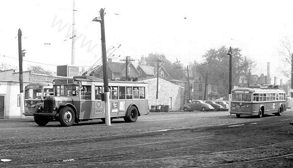 usa_m_psct_yellow_014_newark_bv.jpg