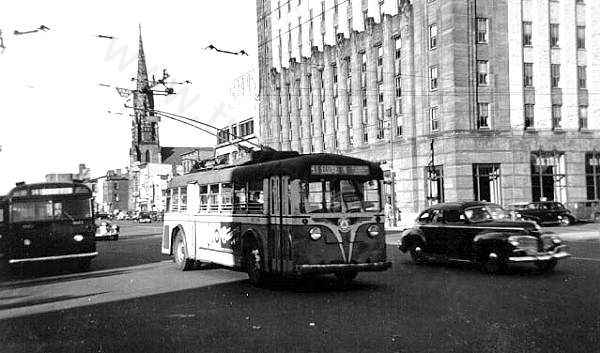 usa_m_psct_yellow_016_newark_bv.jpg