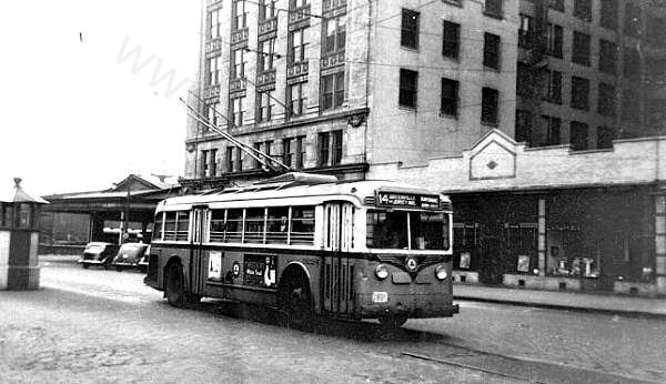 usa_m_psct_yellow_023_newark_bv.jpg