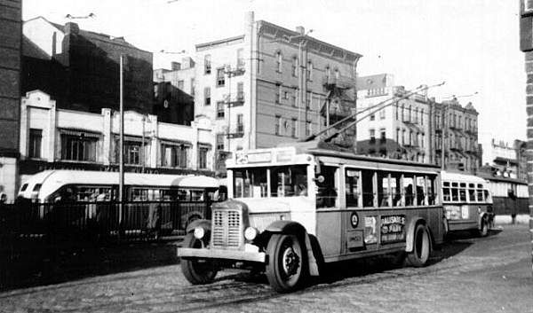 usa_m_psct_yellow_039_newark_bv.jpg