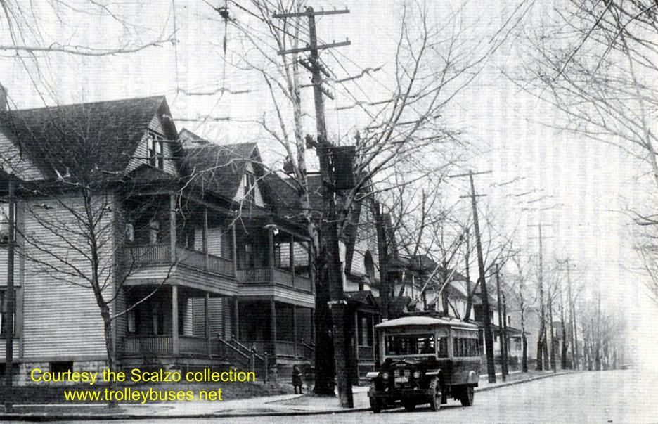 usa_m_roc_brockway_101_drivingparkpierpont_1928_ss.jpg