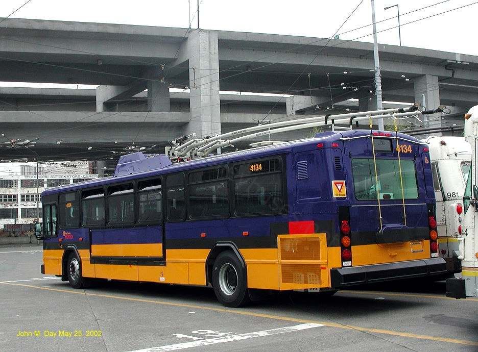 usa_m_sea_gillig_4134_20020525_jday.jpg